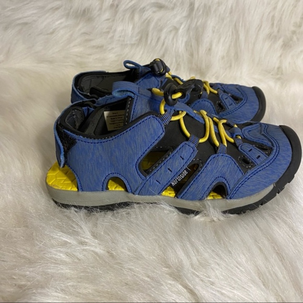 North Side Sandal’s Boys Size 1 Blue-Yellow Slip On